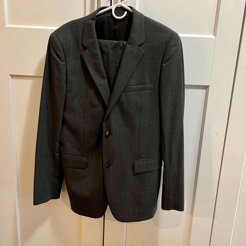 US40 Theory grey pinstripe suit